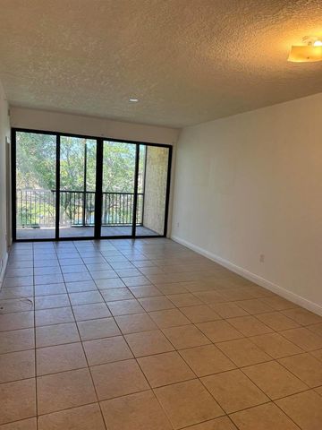 6729 Coral Lake Drive 6729, Margate, FL 33063