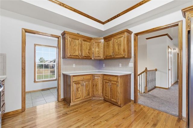 21406 Red Oak Lane, Peculiar, MO 64078