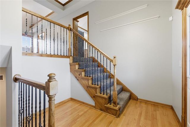 21406 Red Oak Lane, Peculiar, MO 64078