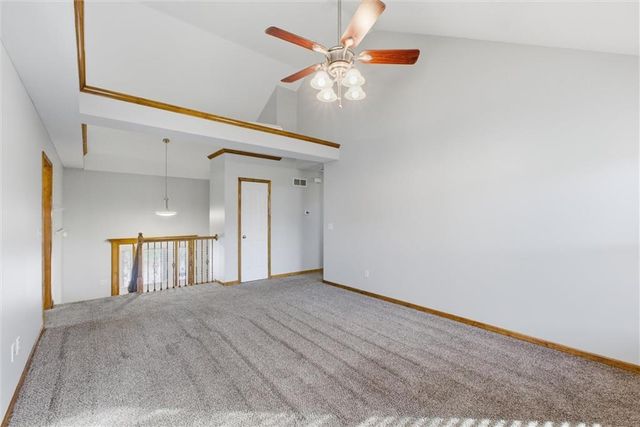 21406 Red Oak Lane, Peculiar, MO 64078