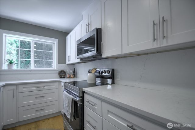 7028 Boston Harbor Road NE, Olympia, WA 98506