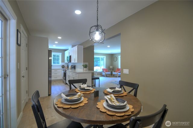 7028 Boston Harbor Road NE, Olympia, WA 98506