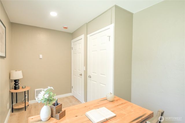 7028 Boston Harbor Road NE, Olympia, WA 98506