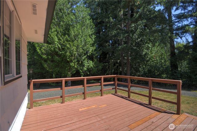 7028 Boston Harbor Road NE, Olympia, WA 98506