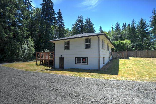 7028 Boston Harbor Road NE, Olympia, WA 98506