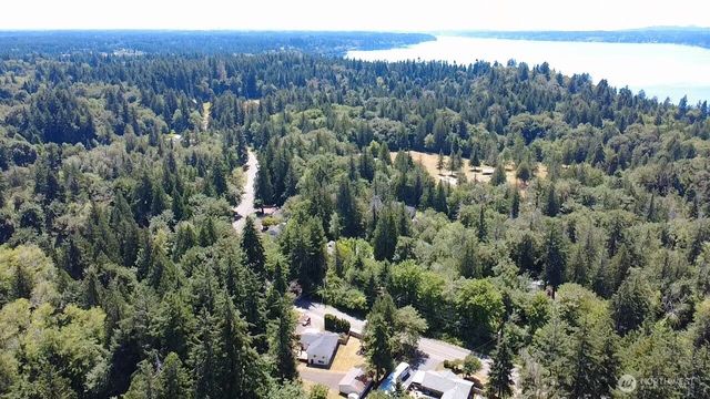 7028 Boston Harbor Road NE, Olympia, WA 98506
