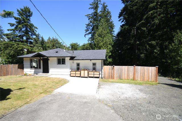 7028 Boston Harbor Road NE, Olympia, WA 98506