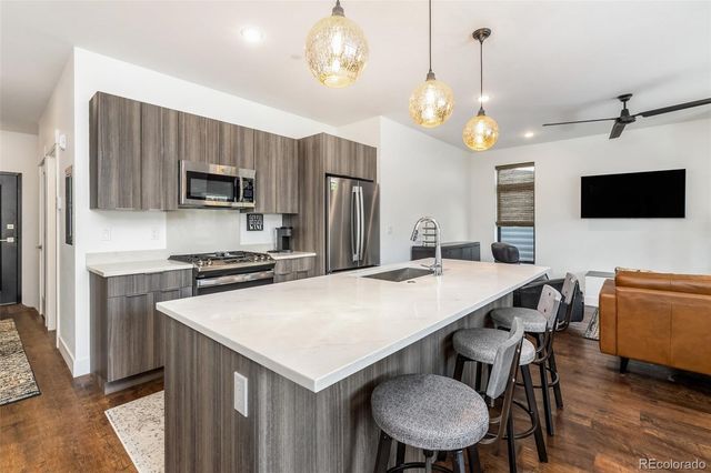 930 Blue River Parkway 821, Silverthorne, CO 80498