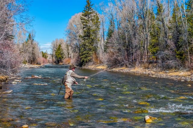 930 Blue River Parkway 821, Silverthorne, CO 80498