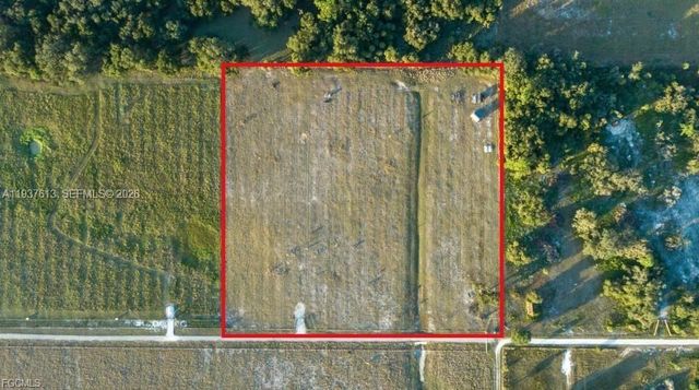 894 Cemetery Rd, La Belle, FL 33935