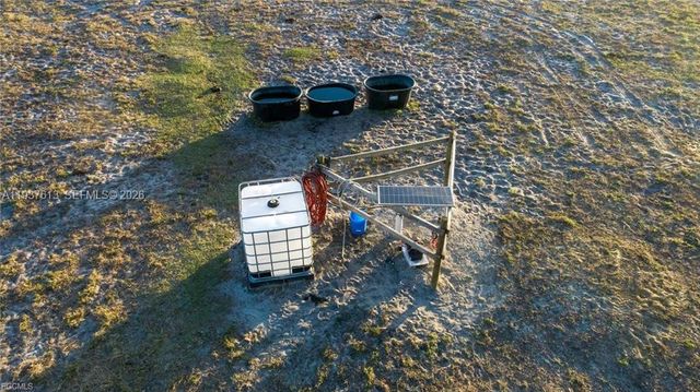 894 Cemetery Rd, La Belle, FL 33935