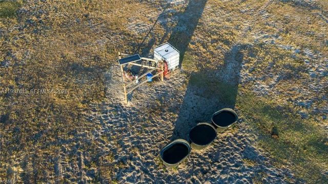 894 Cemetery Rd, La Belle, FL 33935