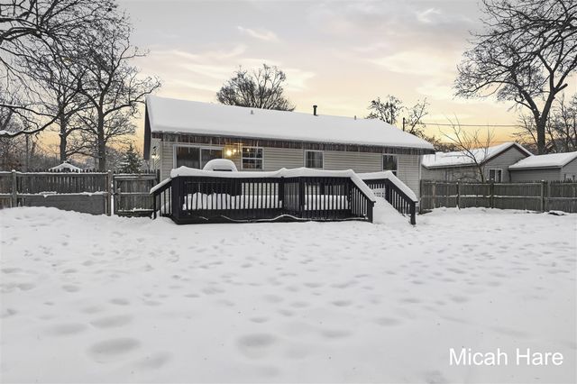 1437 Carlton Street, Muskegon, MI 49442