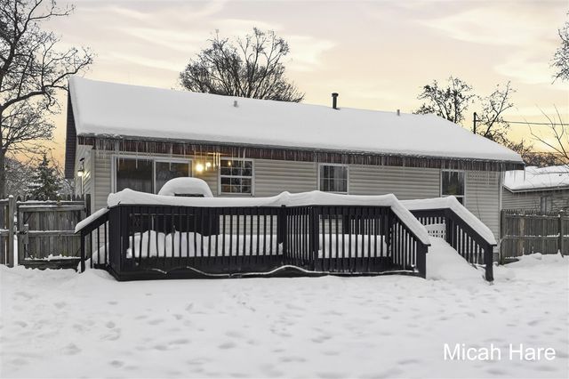 1437 Carlton Street, Muskegon, MI 49442