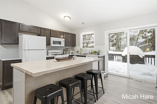 1437 Carlton Street, Muskegon, MI 49442