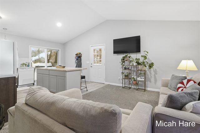 1437 Carlton Street, Muskegon, MI 49442