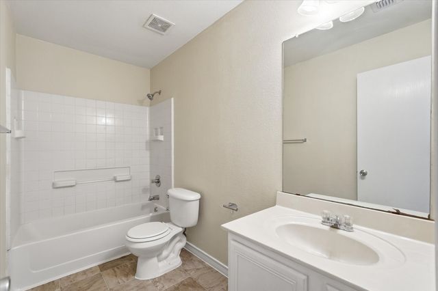 3009 Dusty Oak Drive, Dallas, TX 75227