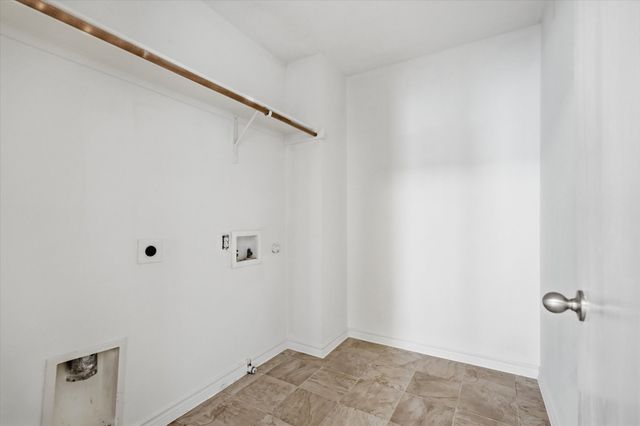 3009 Dusty Oak Drive, Dallas, TX 75227