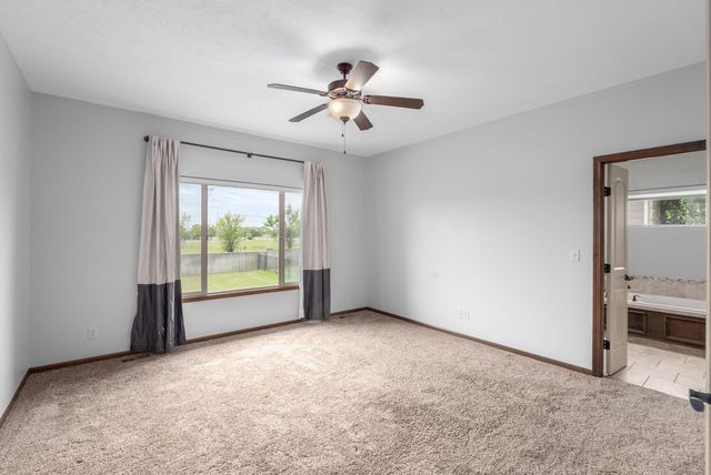 1013 E Rosemont Ct, Andover, KS 67002