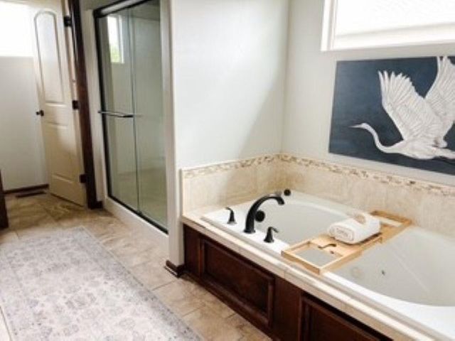 1013 E Rosemont Ct, Andover, KS 67002