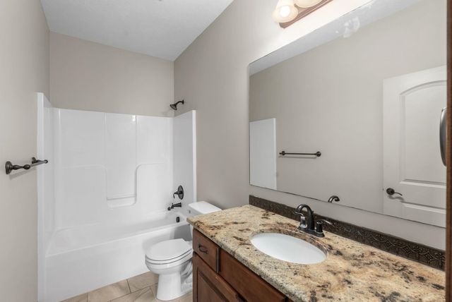 1013 E Rosemont Ct, Andover, KS 67002