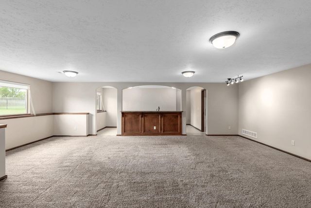 1013 E Rosemont Ct, Andover, KS 67002