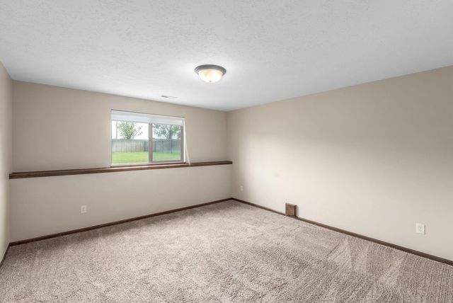 1013 E Rosemont Ct, Andover, KS 67002