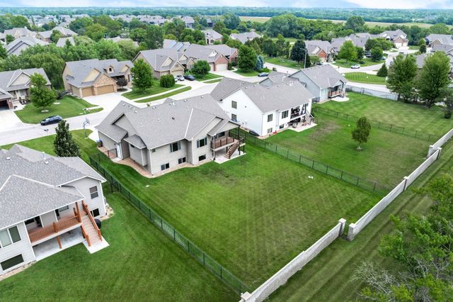 1013 E Rosemont Ct, Andover, KS 67002