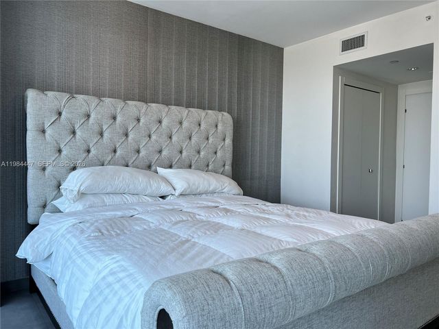 200 Biscayne Boulevard Way 3610, Miami, FL 33131