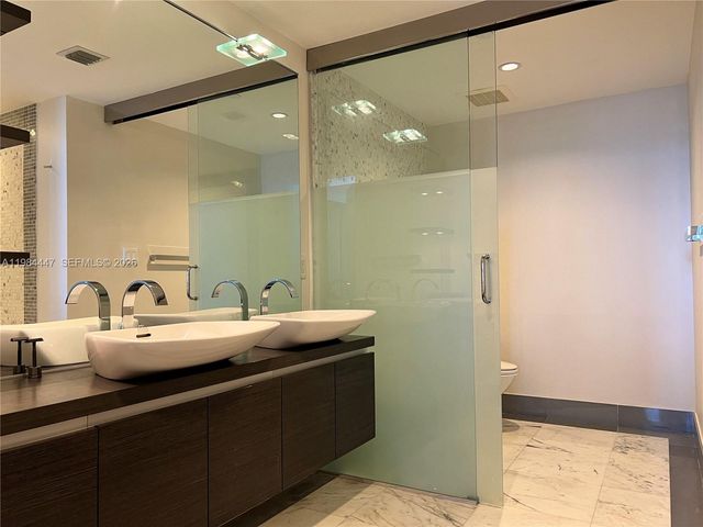 200 Biscayne Boulevard Way 3610, Miami, FL 33131