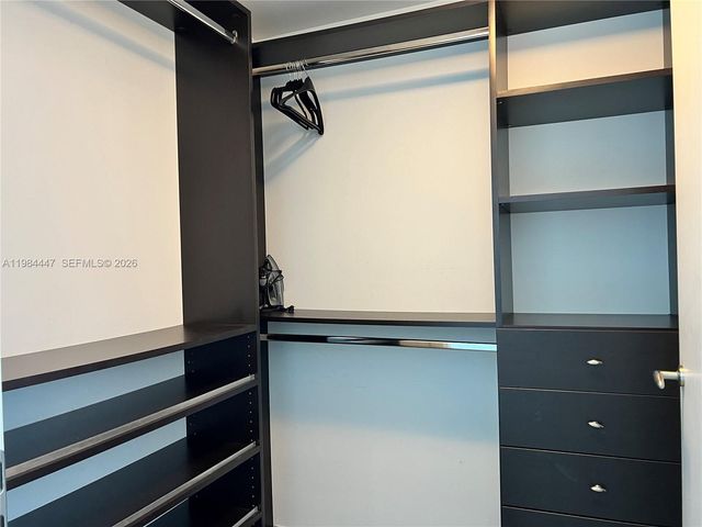 200 Biscayne Boulevard Way 3610, Miami, FL 33131