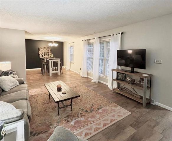 2 Tara Lane, Faucett, MO 64448