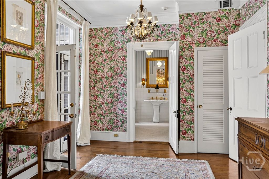 Image 25 of property listing at 203 W Charlton Street, Savannah, GA 31401