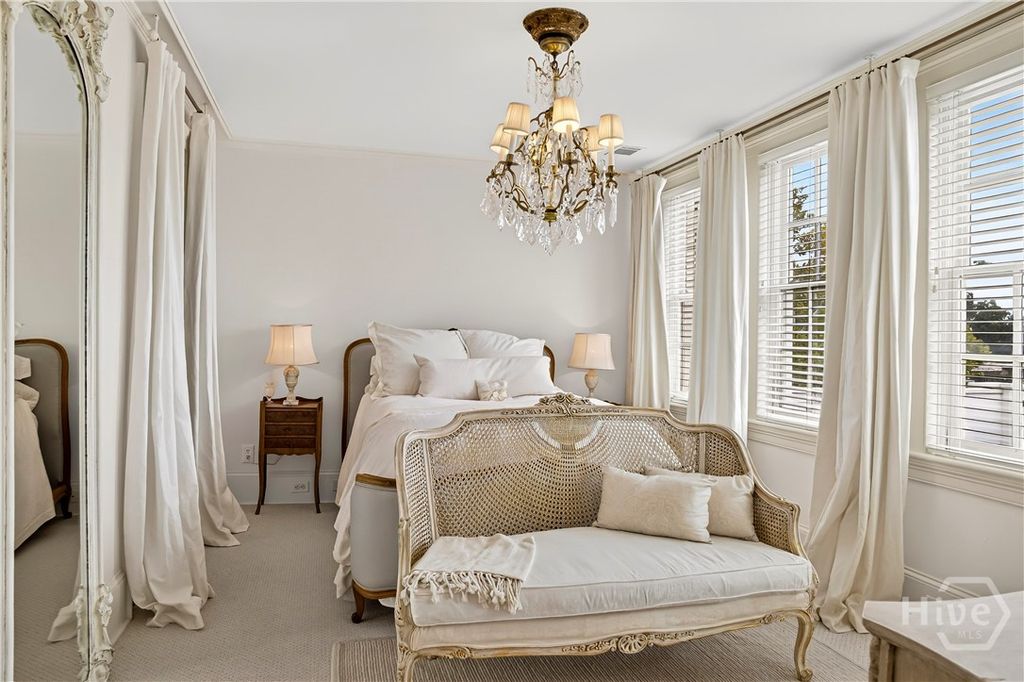 Image 31 of property listing at 203 W Charlton Street, Savannah, GA 31401