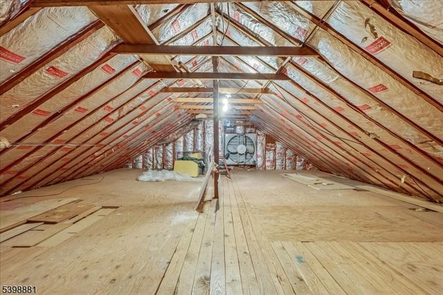 14 Skylark Rd, Springfield Twp., NJ 07081