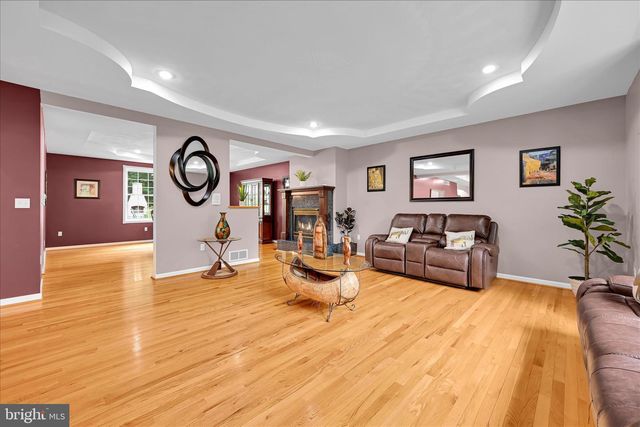 1289 OAK TERRACE LN, Pottsville, PA 17901