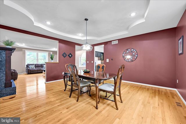 1289 OAK TERRACE LN, Pottsville, PA 17901