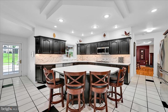 1289 OAK TERRACE LN, Pottsville, PA 17901
