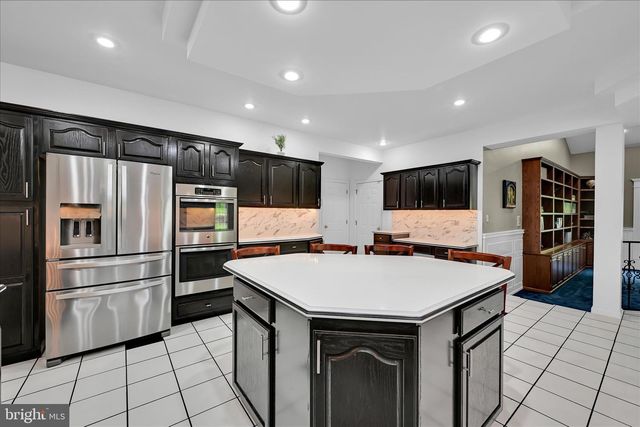 1289 OAK TERRACE LN, Pottsville, PA 17901
