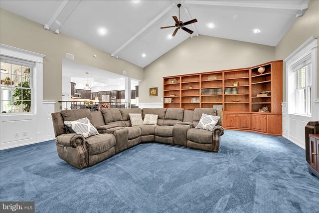1289 OAK TERRACE LN, Pottsville, PA 17901