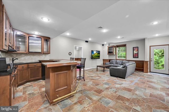 1289 OAK TERRACE LN, Pottsville, PA 17901