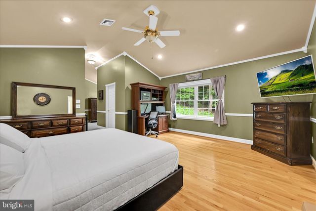 1289 OAK TERRACE LN, Pottsville, PA 17901