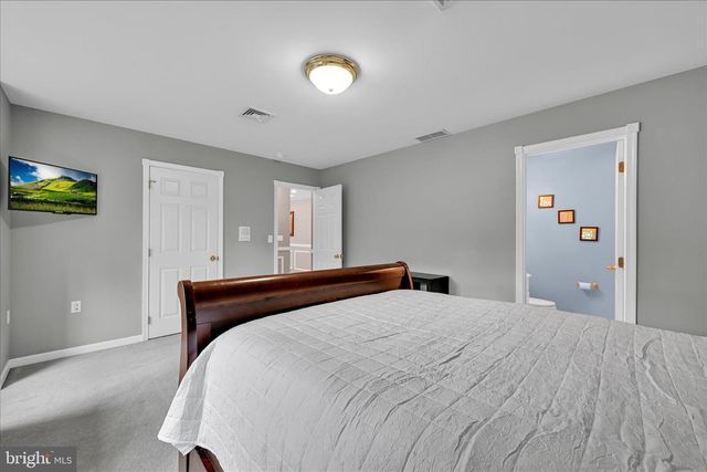 1289 OAK TERRACE LN, Pottsville, PA 17901