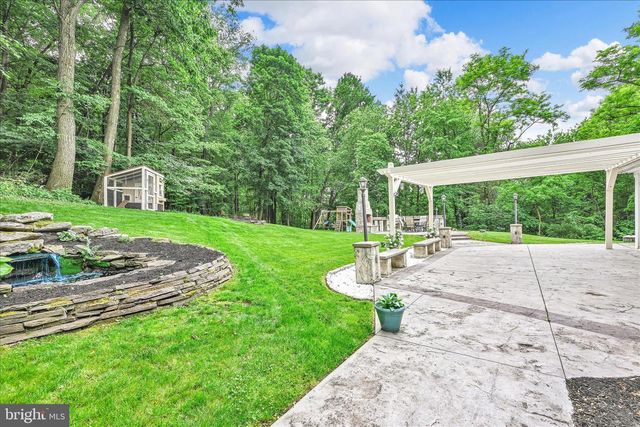 1289 OAK TERRACE LN, Pottsville, PA 17901