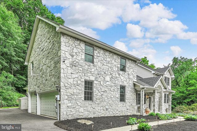 1289 OAK TERRACE LN, Pottsville, PA 17901