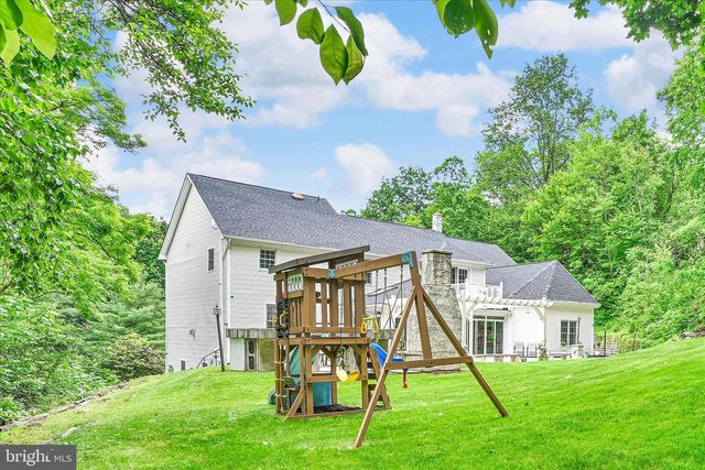 1289 OAK TERRACE LN, Pottsville, PA 17901