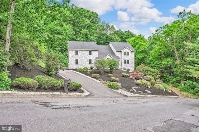 1289 OAK TERRACE LN, Pottsville, PA 17901