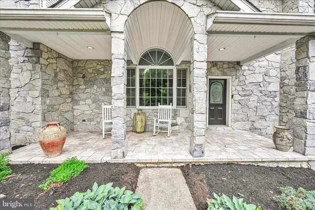 1289 OAK TERRACE LN, Pottsville, PA 17901