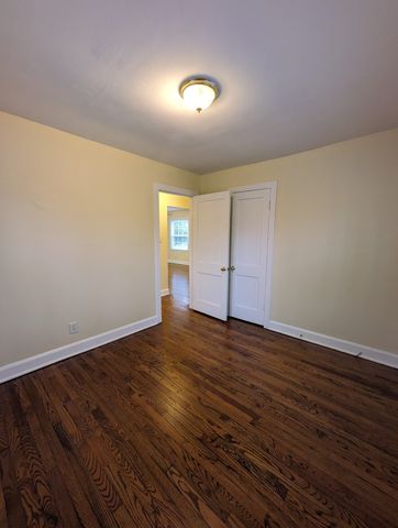 616 Gracey Ave, Clarksville, TN 37040