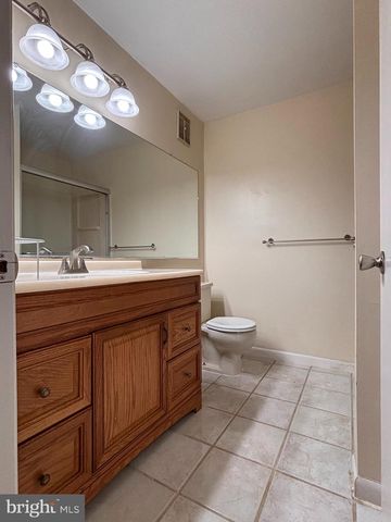 1821 THE WOODS II, Cherry Hill, NJ 08003